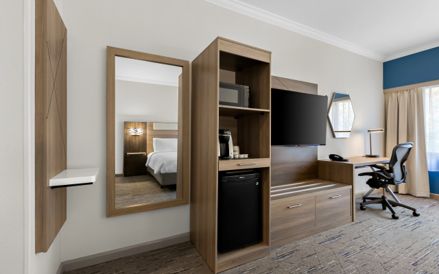 photo 4 of Holiday Inn Express Princeton Southeast by IHG