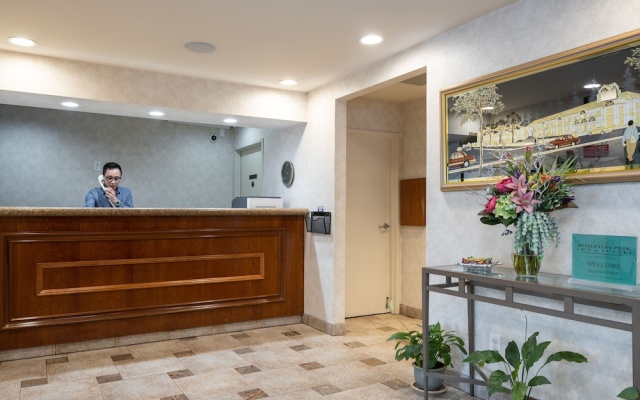 photo 2 of Atherton Park Inn & Suites
