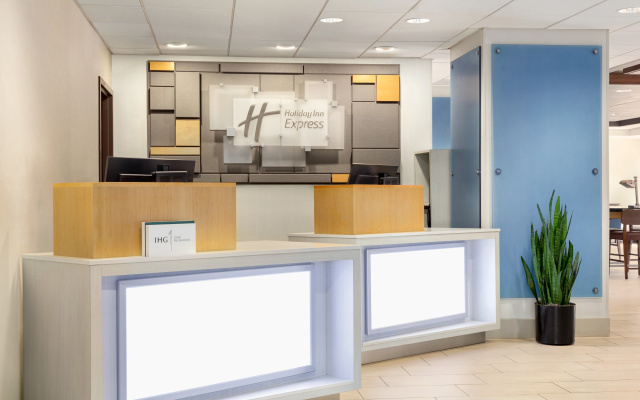 photo 2 of Holiday Inn Express San Antonio-Airport by IHG