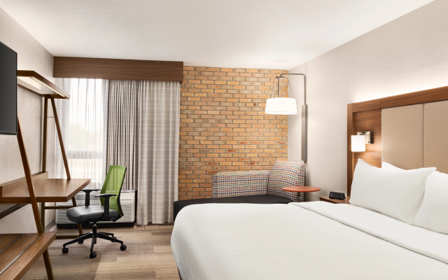 photo 5 of Holiday Inn Express San Antonio-Airport by IHG