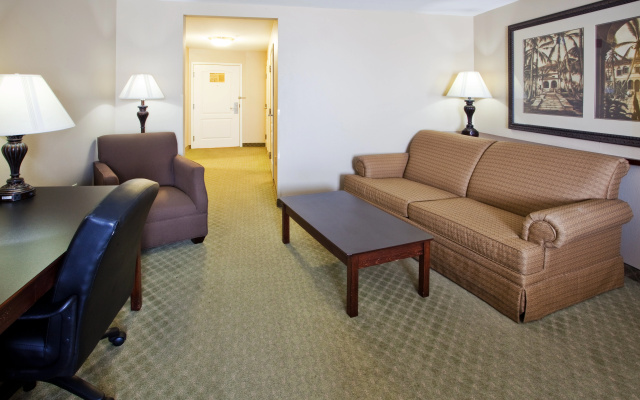 photo 5 of Holiday Inn Express Savannah Airport by IHG
