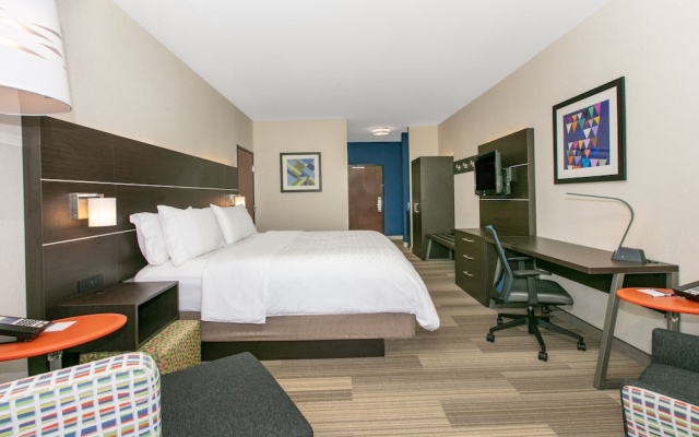 photo 3 of Holiday Inn Express Hotel & Suites Seaside - Convention Center