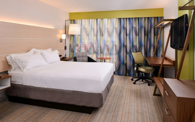 photo 3 of Holiday Inn Express Springfield by IHG