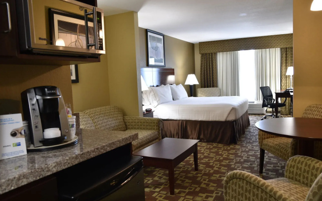 photo 4 of Holiday Inn Express St Charles