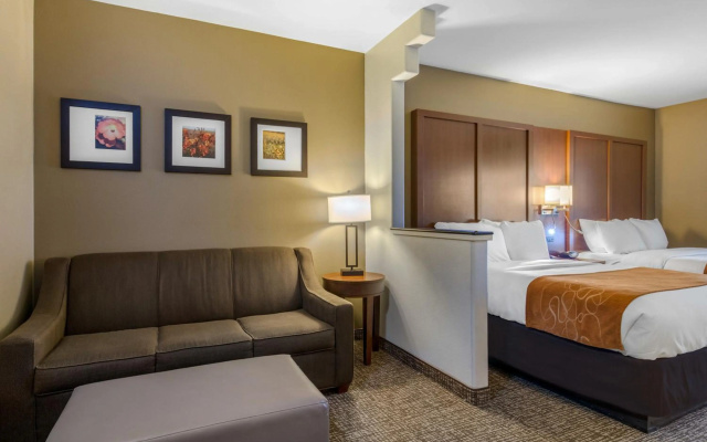 photo 3 of Quality Inn and Suites St Charles - West Chicago