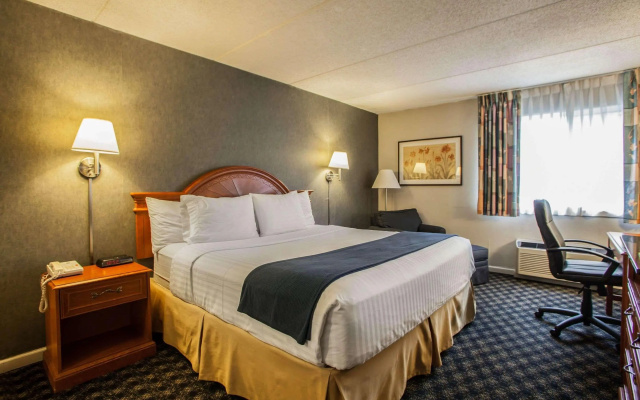 photo 4 of Quality Inn and Suites St Charles - West Chicago