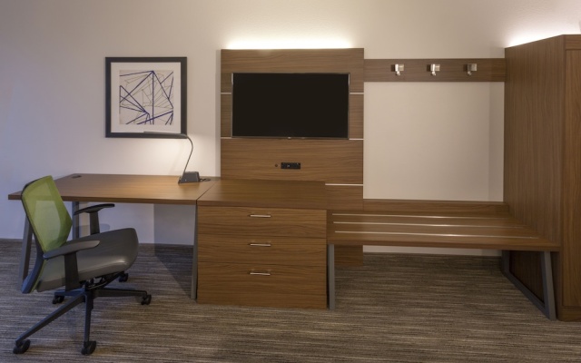 photo 3 of Holiday Inn Express And Suites Seattle South Tukwila