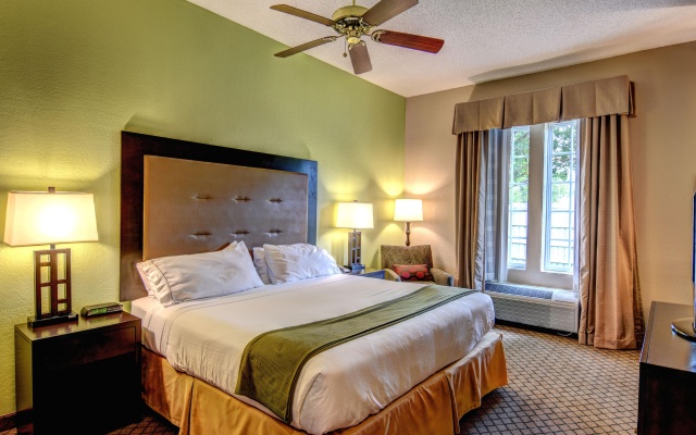 photo 4 of Holiday Inn Express Suite Wallace Hwy 41