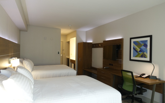 photo 3 of Holiday Inn Express & Suites Brentwood by IHG