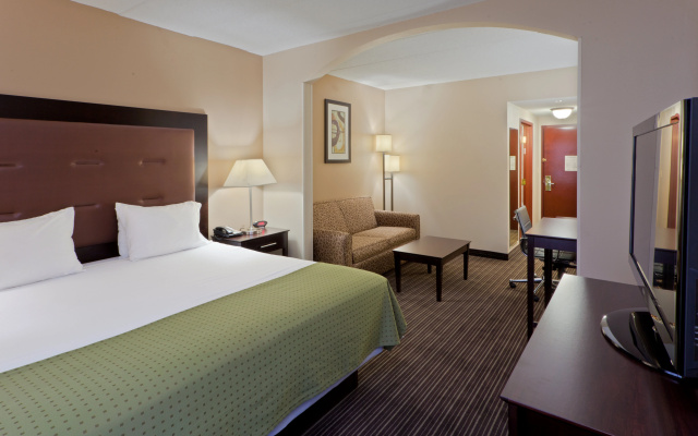 photo 5 of Holiday Inn Express Suites Charleston by IHG