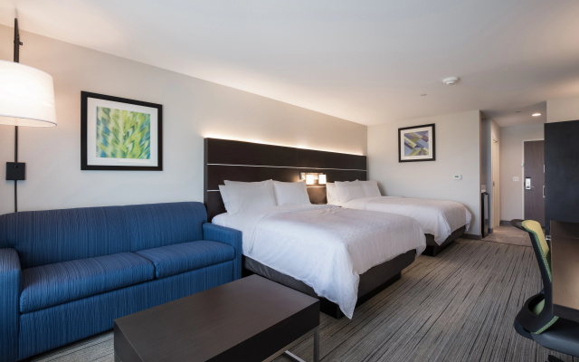 photo 5 of Holiday Inn Express & Suites Chicago - Hoffman Estates