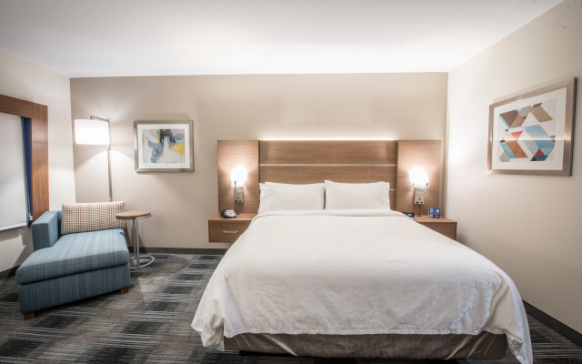 photo 4 of Holiday Inn Express & Suites Dallas North - Addison by IHG