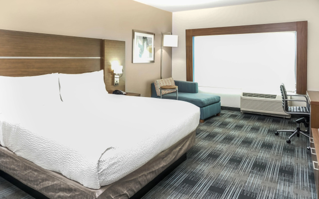 photo 5 of Holiday Inn Express & Suites Dallas North - Addison by IHG