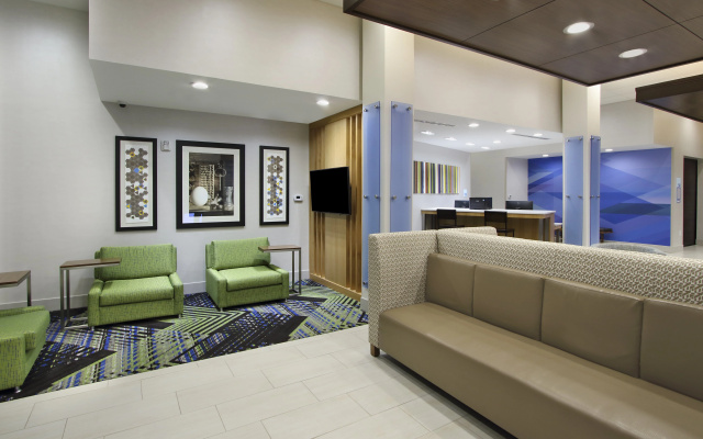 photo 3 of Holiday Inn Express & Suites Dallas-Frisco NW Toyota Stdm by IHG