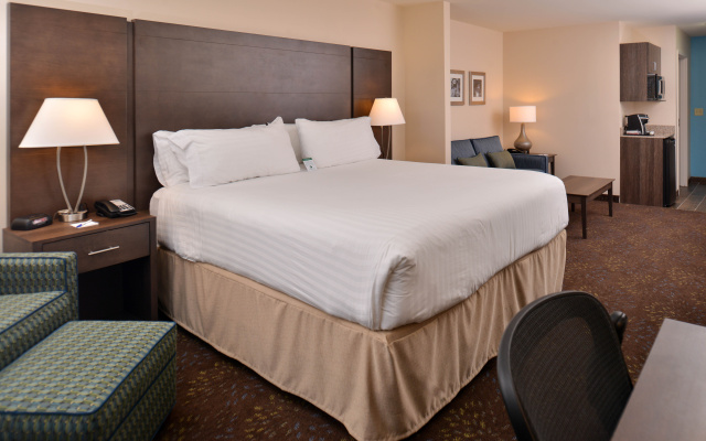 photo 5 of Holiday Inn Express & Suites Dearborn SW - Detroit Area by IHG