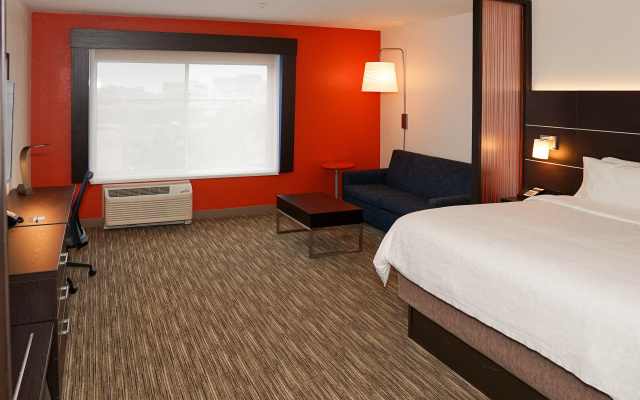 photo 3 of Holiday Inn Express & Suites Denver - Aurora Medical Campus by IHG