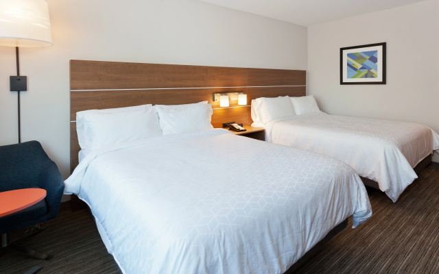 photo 5 of Holiday Inn Express & Suites Fayetteville by IHG