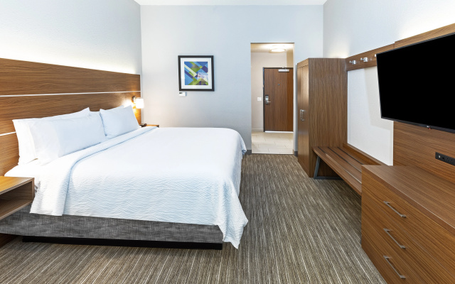 photo 5 of Holiday Inn Express & Suites Houston – Downtown North by IHG