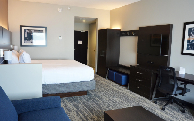 photo 4 of Holiday Inn Express & Suites Jacksonville W - I295 and I10 by IHG