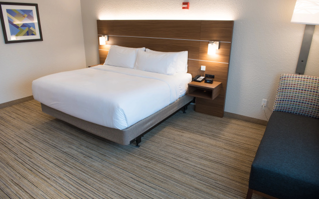 photo 2 of Holiday Inn Express & Suites Louisville N - Jeffersonville by IHG