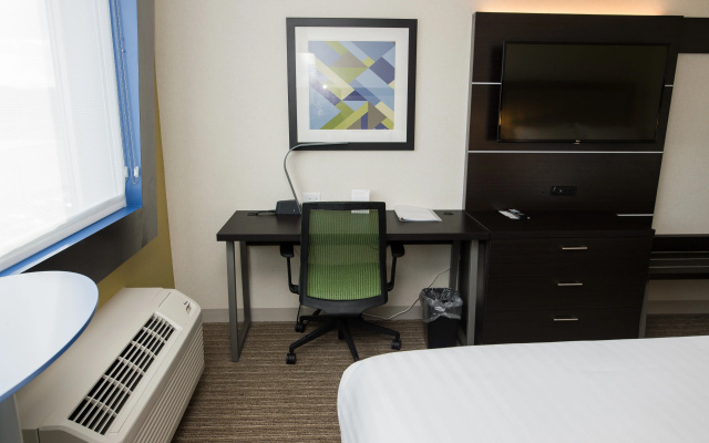 photo 5 of Holiday Inn Express & Suites Marietta