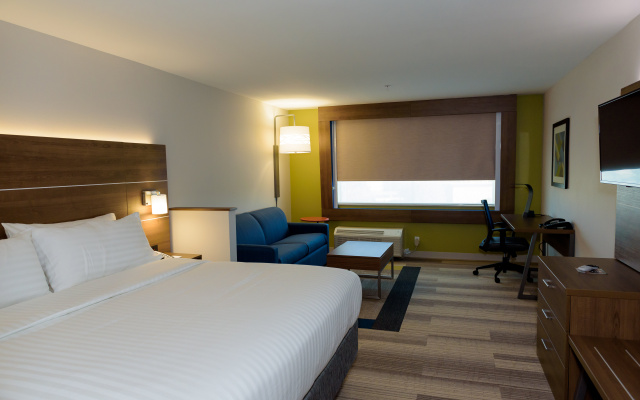 photo 4 of Holiday Inn Express & Suites McKinney - Frisco East by IHG