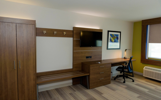 photo 5 of Holiday Inn Express & Suites McKinney - Frisco East by IHG