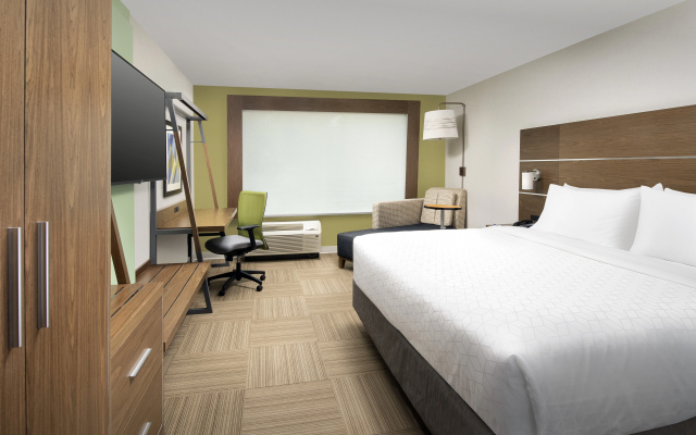 photo 4 of Holiday Inn Express & Suites North Brunswick