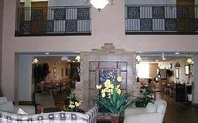 photo 2 of Holiday Inn Express & Suites North las Vegas