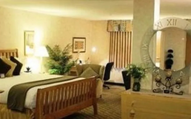 photo 4 of Holiday Inn Express & Suites North las Vegas