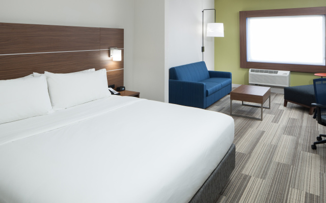 photo 4 of Holiday Inn Express & Suites Orlando at SeaWorld by IHG