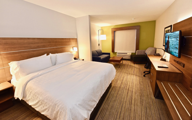 photo 4 of Holiday Inn Express & Suites Perryville by IHG