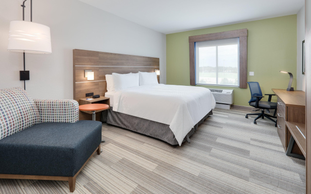 photo 3 of Holiday Inn Express & Suites Plano - The Colony by IHG