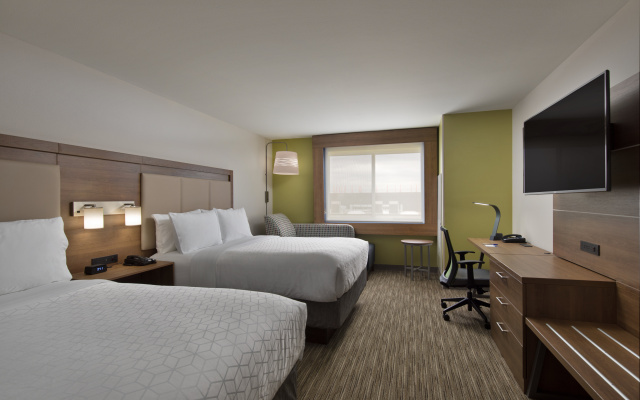 photo 4 of Holiday Inn Express & Suites Portland Airport - Cascade Stn by IHG