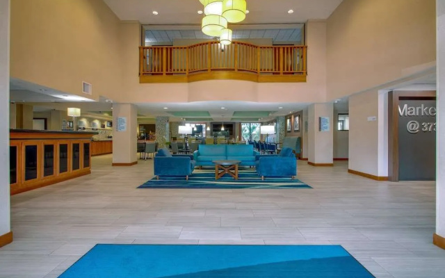 photo 2 of Holiday Inn Express & Suites San Francisco North