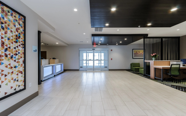 photo 3 of Holiday Inn Express & Suites - South Bend Casino by IHG