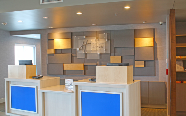 photo 5 of Holiday Inn Express & Suites St. Louis South - I-55 by IHG