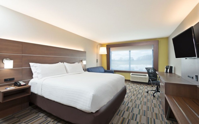 photo 5 of Holiday Inn Express & Suites Uniontown