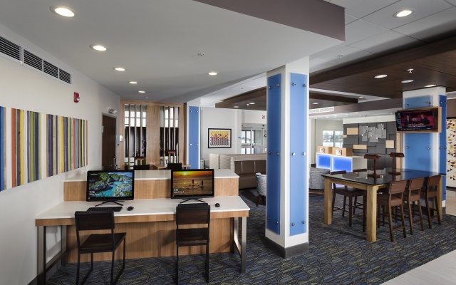 photo 2 of Holiday Inn Express & Suites West Des Moines - Jordan Creek by IHG