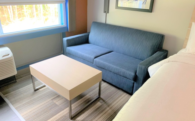 photo 4 of Holiday Inn Express & Suites Wilmington West - Medical Park by IHG