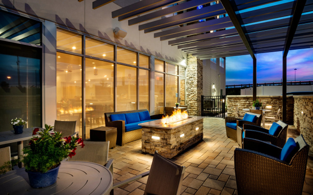 photo 2 of Holiday Inn Express & Suites-Cincinnati North - Liberty Way by IHG