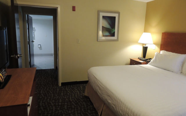 photo 5 of Holiday Inn Express & Suites Birmingham Trussville by IHG