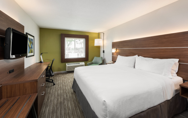 photo 3 of Holiday Inn Express Warrenton by IHG