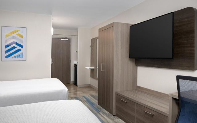 photo 4 of Holiday Inn Express Washington DC - BW Parkway by IHG