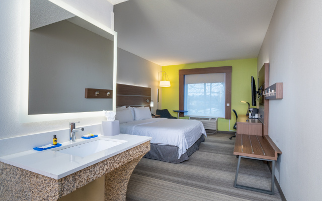 photo 5 of Holiday Inn Express Hotel & Suites Woodbridge by IHG