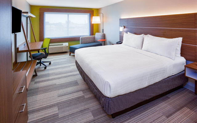 photo 5 of Holiday Inn Express & Suites Des Moines Downtown by IHG