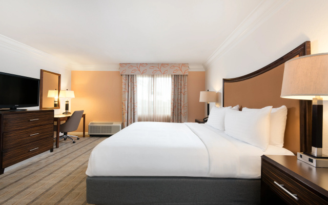 photo 5 of Holiday Inn Fort Lauderdale Airport by IHG