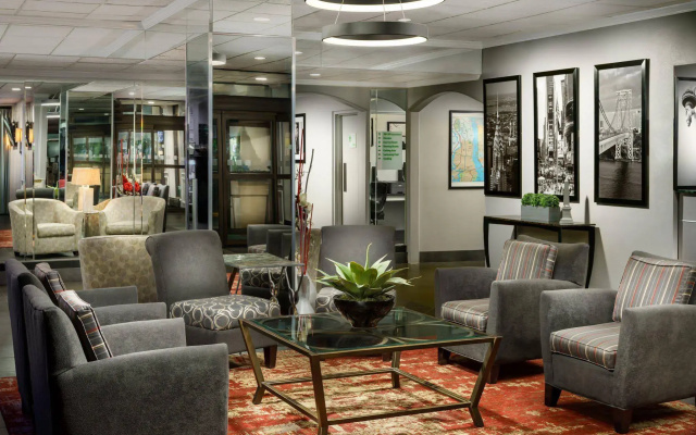 photo 2 of Executive Inn - Fort Lee