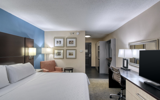 photo 4 of Holiday Inn Hotel & Suites Atlanta Airport-North by IHG
