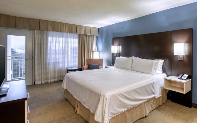 photo 5 of Holiday Inn Hotel & Suites Atlanta Airport-North by IHG